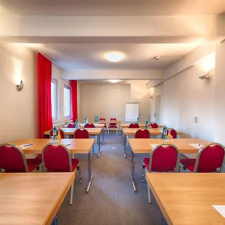 Enjoy West Ostello *