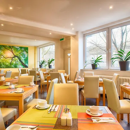 Ostello Enjoy West *