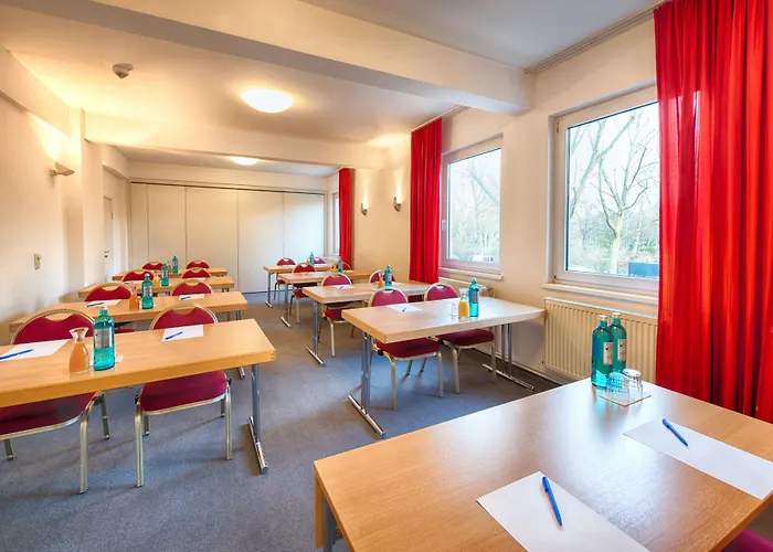 Enjoy West بيت شباب *