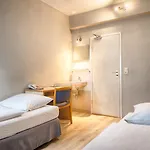 Hostel Enjoy West *